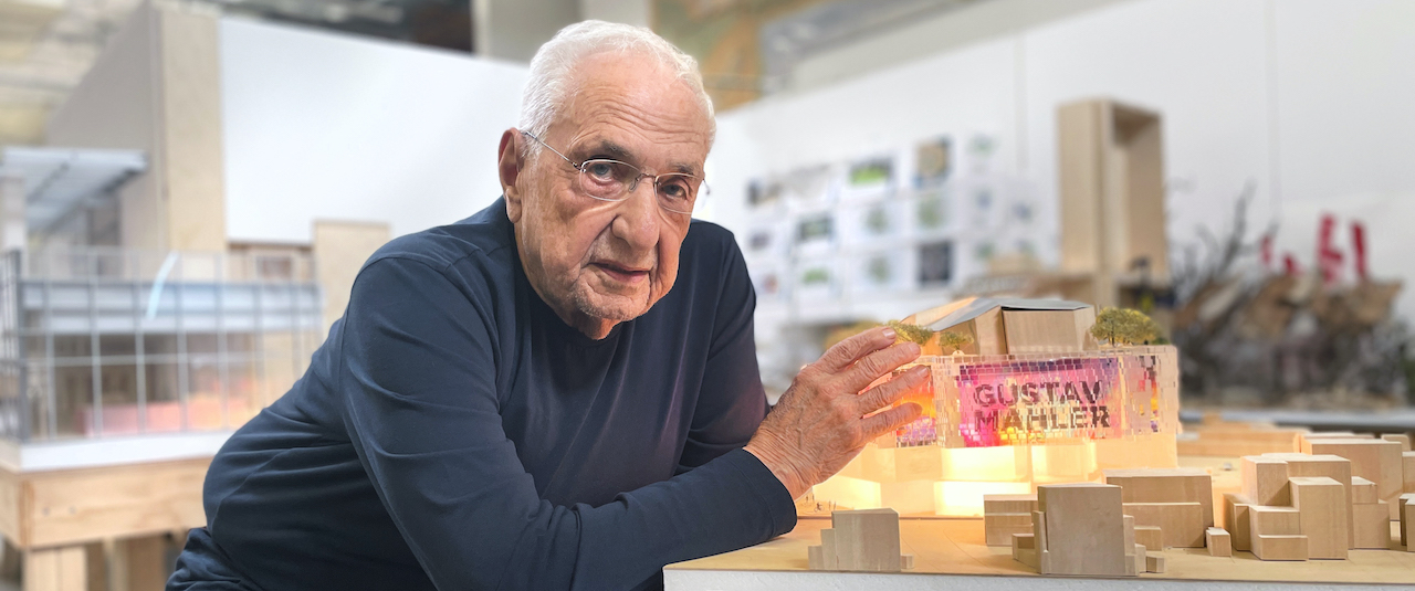 Frank Gehry with model